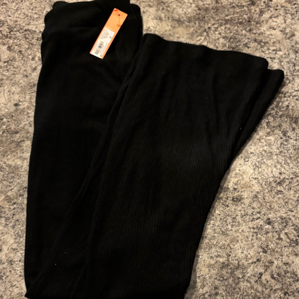 Colsie Black Ribbed Apparel - Picture 6 of 6